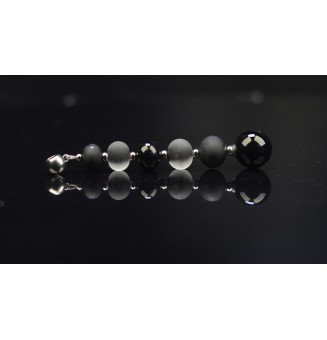 pendentif pour collier "noir" avec perles de verre sur beliere acier inoxydable