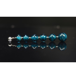 pendentif pour collier "bleu pétrole " avec perles de verre sur beliere acier inoxydable