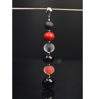 pendentif pour collier "rouge et noir" avec perles de verre sur beliere acier inoxydable