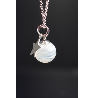 collier etoile  40 + 5 cm "blanc neige" perles de verre filé au chalumeau