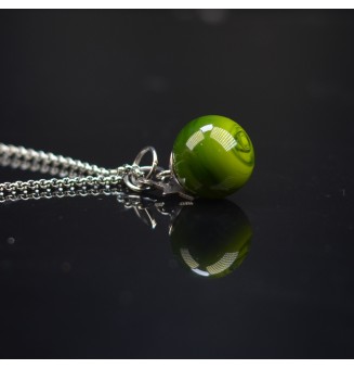collier etoile  45 + 5 cm "VERT Riche" perles de verre filé au chalumeau
