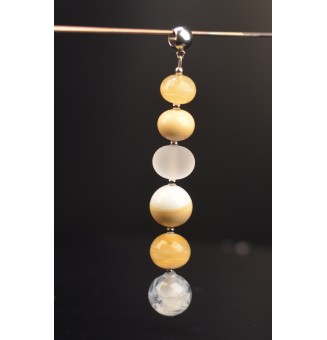 pendentif pour collier "ivoire BLANC" avec perles de verre sur beliere acier inoxydable
