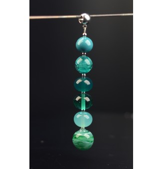 pendentif pour collier "vert" avec perles de verre sur beliere acier inoxydable