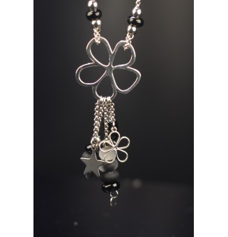 collier fleur  " NOIR" avec perles de verre, acier inoxydable 78 cm