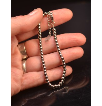 Bracelet 4 mm en  acier inoxydable, avec perles diam 4 mm acier inoxydable