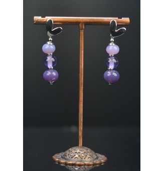 Boucles d'oreilles  "violettes"  en  acier inoxydable avec perles de verre