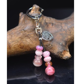 bijou de sac  ( ou porte clés) perles de verre ROSE
