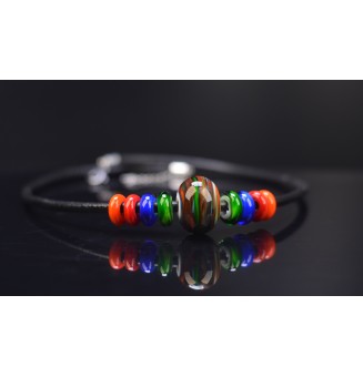 collier "multicolore"  43+3 cm avec perles de verre cuir noir