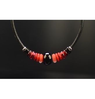 collier "noir Rouge" 44+3 cm avec perles de verre cuir noir