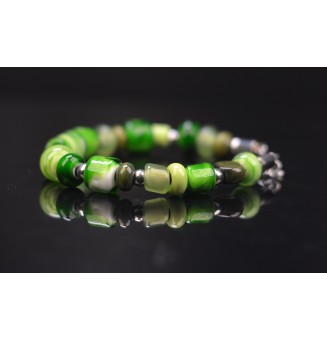 Bracelet ARTISANAL en perles de verre "vert rosetta" CUIR Noir (pour poignet 16.5 à 17.5 cm)