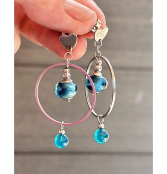 Boucles d'oreilles "bleu pétrole"  coeur en  acier inoxydable avec perles de verre