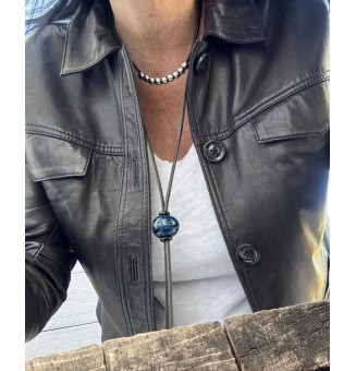 Collier Long Double Rang en Cuir Noir avec Perles de Verre Bleu Pétrole - Nouveau Modèle Liloo Créations