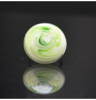 cabochon artisanal en verre "blanc vert" pour bague ou collier interchangeable en verre  (sans le support )