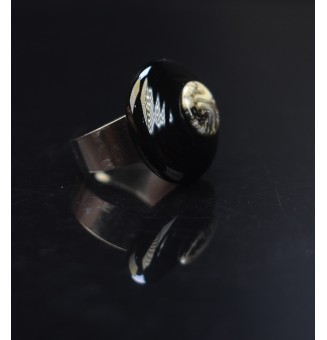 cabochon artisanal en verre "noir et pierre" pour bague ou collier interchangeable en verre  (sans le support )