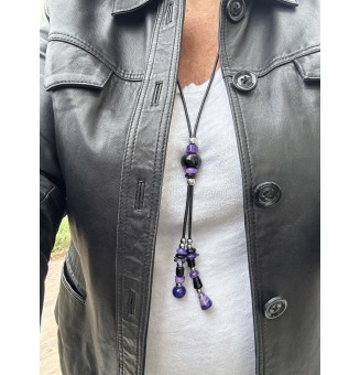 Collier Long en Cuir Noir avec Perles de Verre NOIR ET VIOLET - Nouveau Modèle Liloo Créations