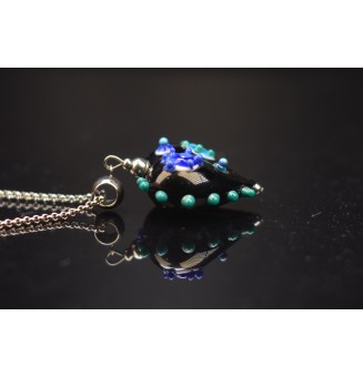 collier COEUR noir et bleu, en verre filé au chalumeau - acier inoxydable