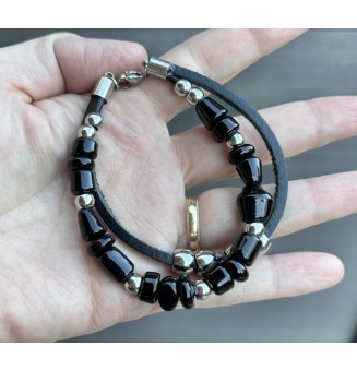 Bracelet ARTISANAL en perles de verre "noir" CUIR Noir