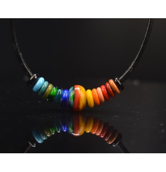 Collier Court en Cuir avec Perles de Verre filé – MULTICOLORE