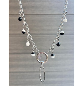 Collier CHARMS Modulaire en Acier Inoxydable et perles en verre filé – Liloo Créations - noir / blanc