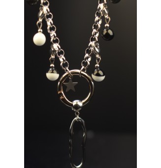 Collier CHARMS Modulaire en Acier Inoxydable et perles en verre filé – Liloo Créations - noir / blanc