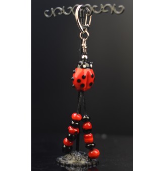 bijou de sac  COCCINELLE ( ou porte clés) perles de verre