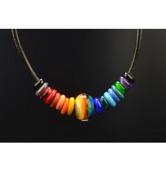 Collier Court en Cuir avec Perles de Verre filé – MULTICOLORE