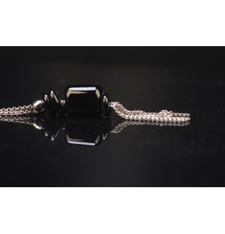 Collier Long Épuré avec PerleS NOIRES en Verre Filé – Liloo Créations