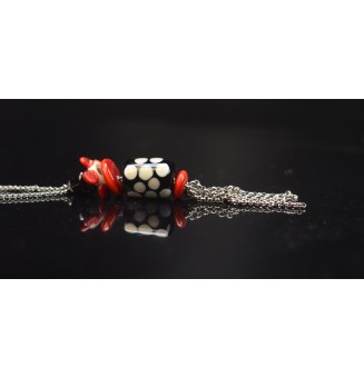 Collier Épuré avec PerleS en Verre Filé "girly" noir rouge et ivoire – Liloo Créations