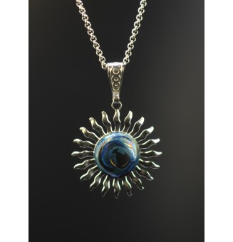 Collier Soleil noir bleu metallique ,en Acier Inoxydable avec Perle de Verre Filé