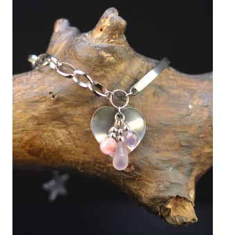 Bracelet Demi Jonc en Acier Inoxydable avec Charms et Perles de Verre rose