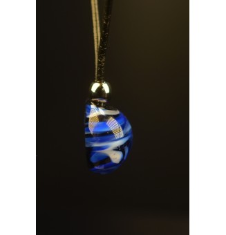 Collier Court en Cuir avec Perles de Verre filé – noir et bleu intense