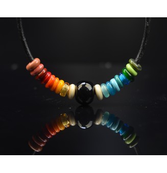 collier MULTICOLORE 45 cm avec perles de verre cuir noir