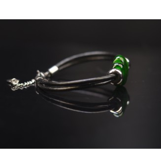 Bracelet ARTISANAL en perles de verre "vert rosetta" CUIR Noir