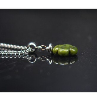 Collier Trèfle en Verre - Élégance et Artisanat Unique - vert kaki