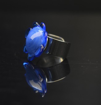 Bague Fleur en Verre bleue – Élégance et Originalité