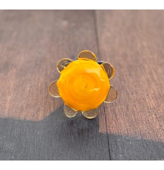 Bague Fleur en Verre jaune...