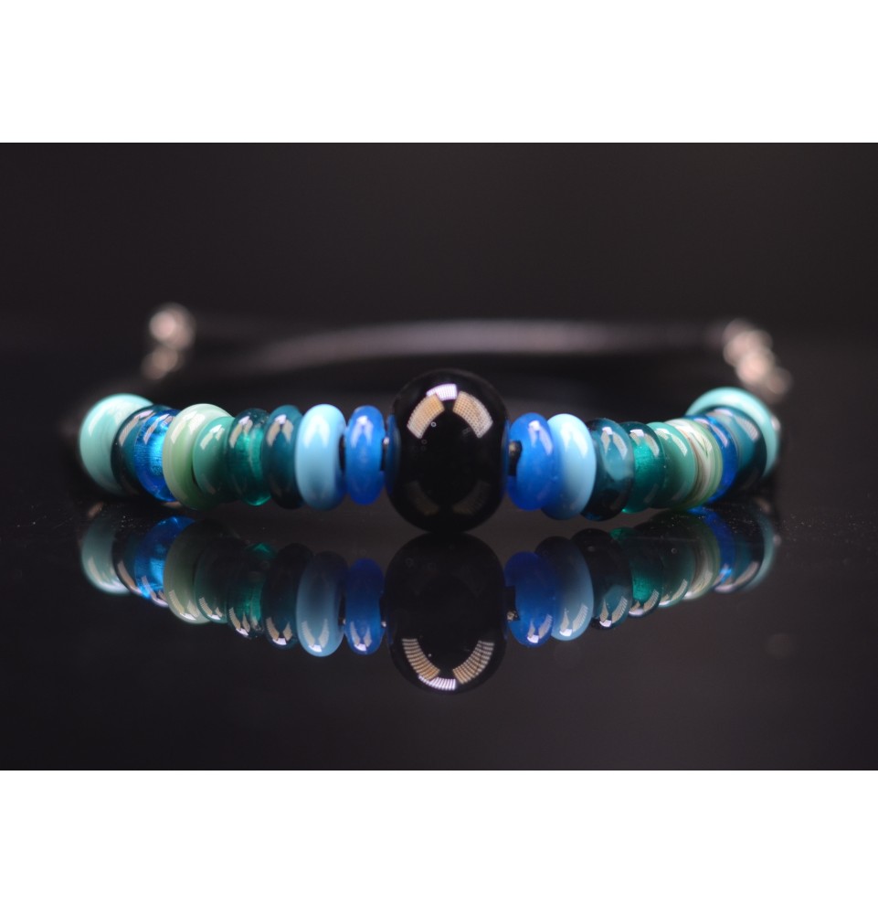 Collier Artisanal Ethnique – Pendentif En Forme De Poire, Perles De Verre Et Métal Allié – Multicolore – Style Vintage