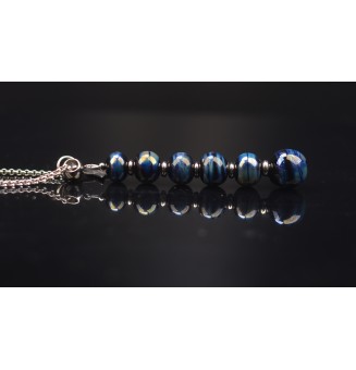 Collier "Éclat métallisé" noir/bleu en perles de verre filé - acier inoxydable