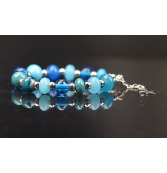 Bracelet en perles de verre BLEU – Élégance et originalité (15 - 16.5 cm)