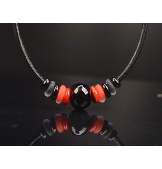 collier Rouge et noir 44+3...