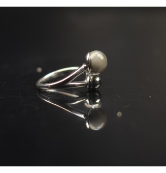 Bague réglable acier inoxydable avec perle de verre – Nouveau modèle - gris nacré