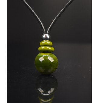 Collier en Perles de Verre Filé 42+3 cm "Élégance Murano " vert riche" -cuir noir