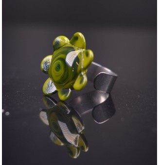Bague Fleur en Verre vert riche – Élégance et Originalité