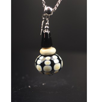 Collier "ivoire et noir" en Perles de Verre et acier inoxydable 70 cm + 3