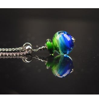 Collier "bleu vert" en Perles de Verre et acier inoxydable 60 cm + 3