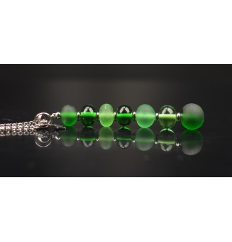 Collier "Éclat de Joie" "vert" en perles de verre filé - acier inoxydable