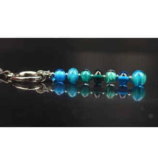 Collier avec Pendentif Interchangeable en Perles de Verre Filé - Élégance Personnalisable - vert bleu