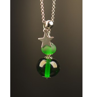 Collier "vert" en Perles de Verre et acier inoxydable 76 cm