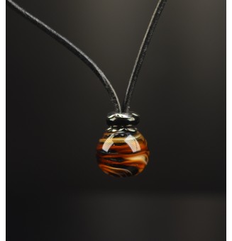 Collier en cuir avec perles de verre filé "noir caramel" 45+3 cm