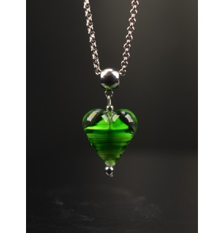 collier COEUR 43 + 3 cm "VERT ROSETTA" perles de verre filé au chalumeau